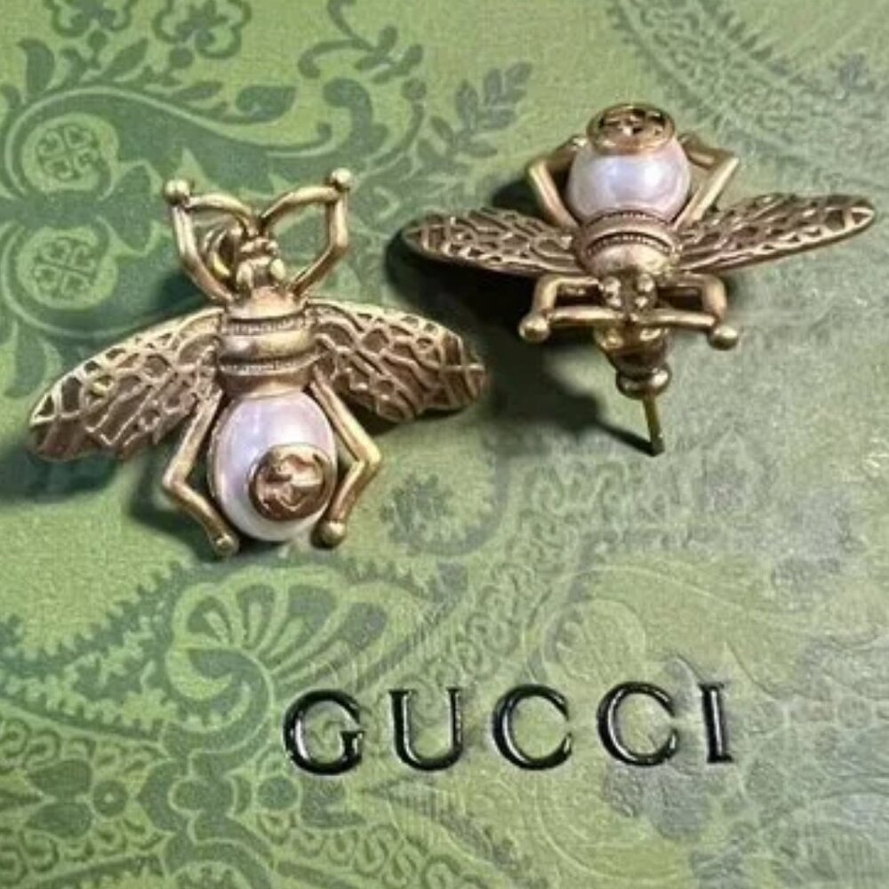 New Gucci bee earrings with box and bag
